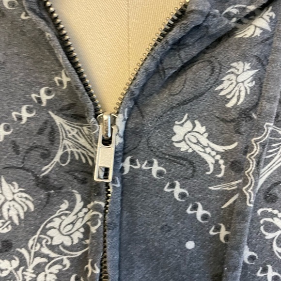 Urban Outfitters Gray Patterned Hoodie - Picture 3 of 7